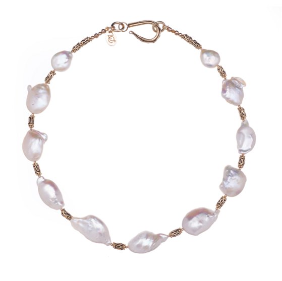 baroque white fresh water pearls necklace